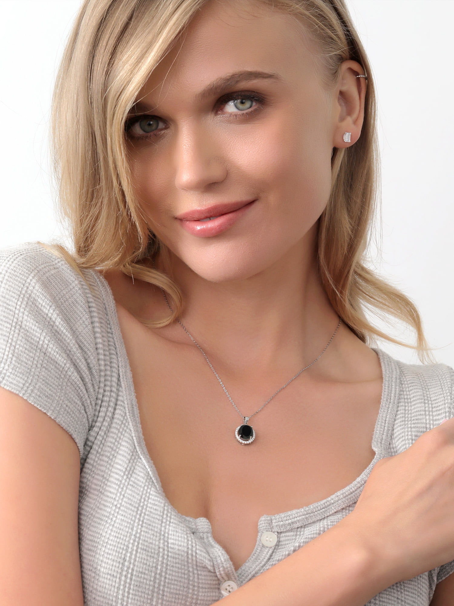 Black Onyx Sterling Silver Pendant Necklace - 3.40 Ct