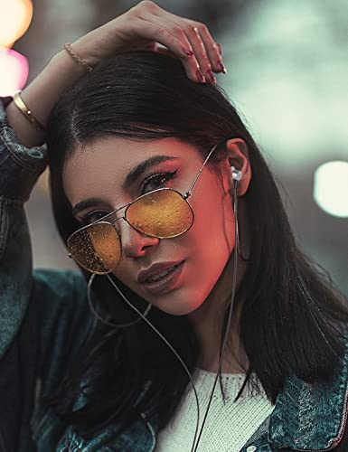 Wired USB-C Earbuds with Mic for Smartphones