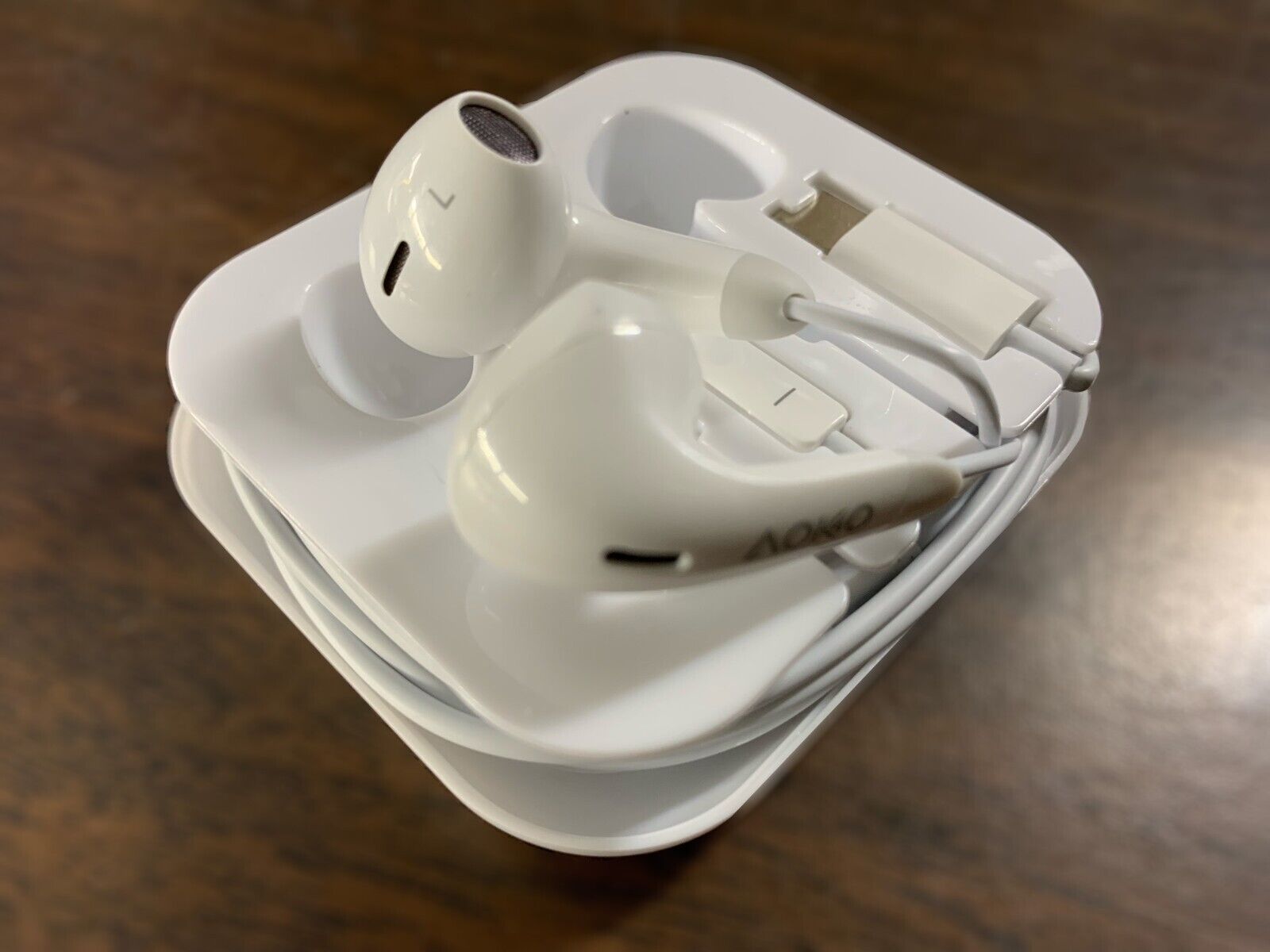 USB-C Earbuds with Mic for Samsung/iPad Pro