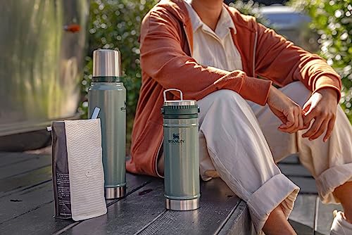 Stanley Travel Mug French Press 16oz with Double Vacuum Insulation, Stainless Steel Coffee Mug, Dishwasher Safe, Hammertone Green