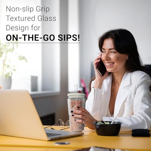 Clear 22oz Glass Tumbler with Straw and Lid