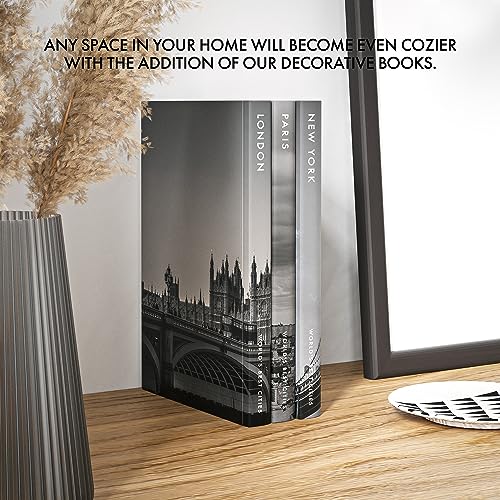 Stylish coffee table books set with city inspiration