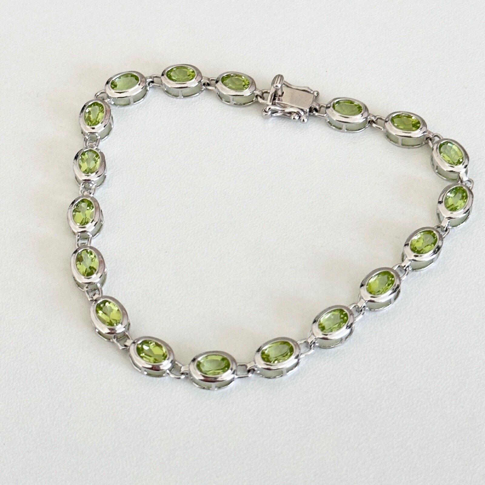 Peridot Oval Tennis Chain Link Bracelet - Sterling Silver