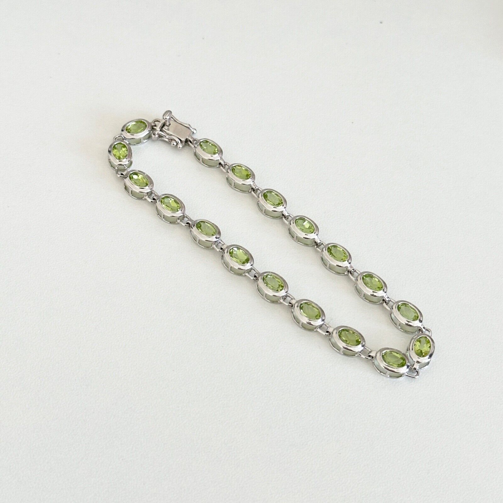 Peridot Oval Tennis Chain Link Bracelet - Sterling Silver