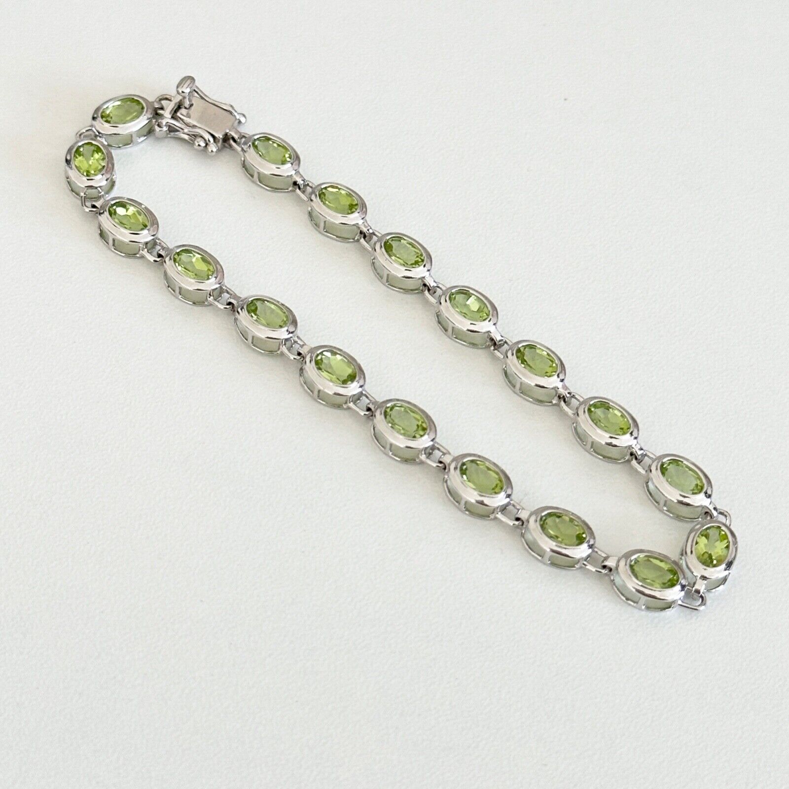 Peridot Oval Tennis Chain Link Bracelet - Sterling Silver