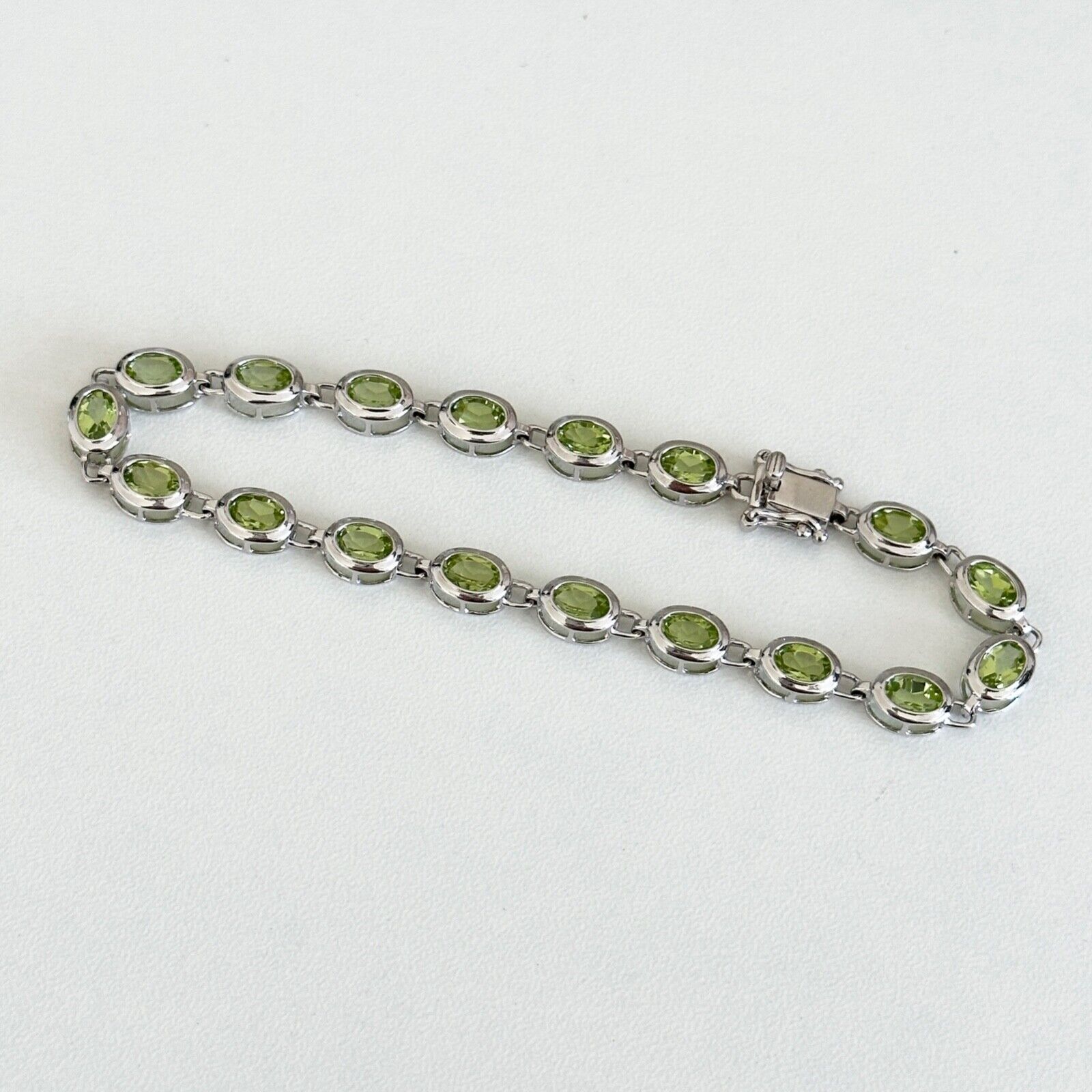 Peridot Oval Tennis Chain Link Bracelet - Sterling Silver