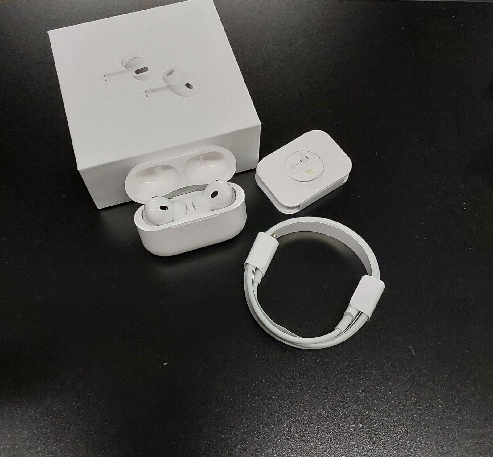 Apple Airpods Pro 2nd Gen with MagSafe Case