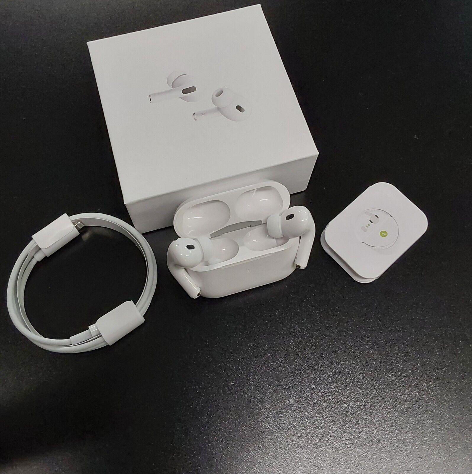 Apple Airpods Pro 2nd Gen with MagSafe Case