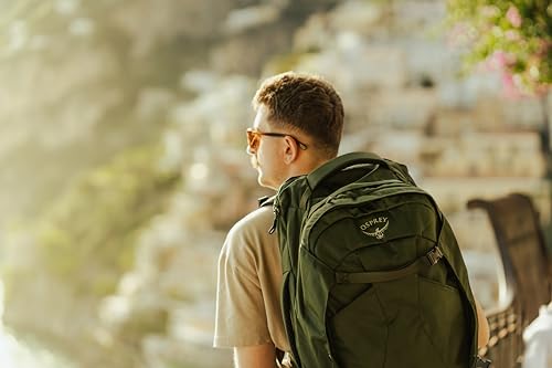 Osprey Farpoint 40L Men's Black Travel Backpack