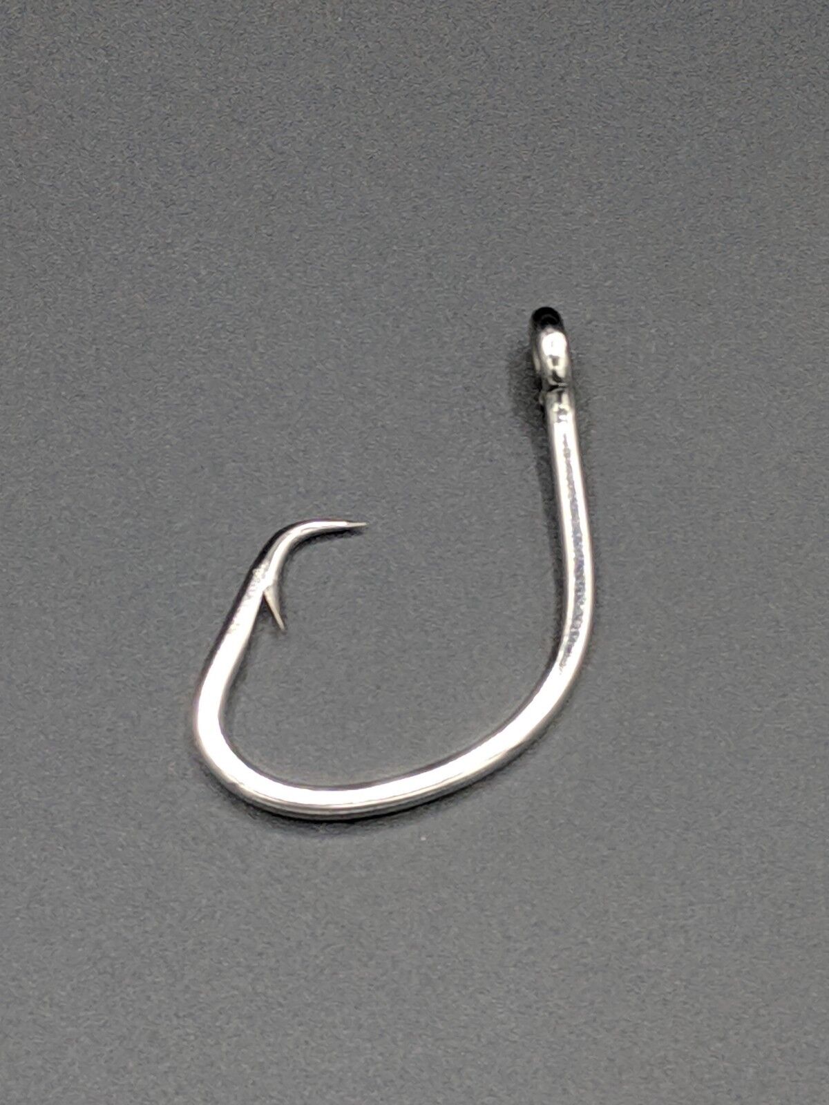 High-Quality Circle Fishing Hooks: 1/0 - 8/0, Inline/Offset