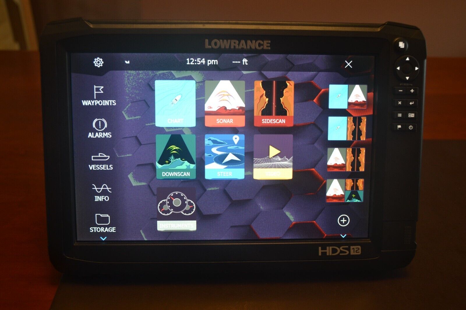 Lowrance HDS 12 Carbon Sonar/GPS/Chartplotter - v23.3