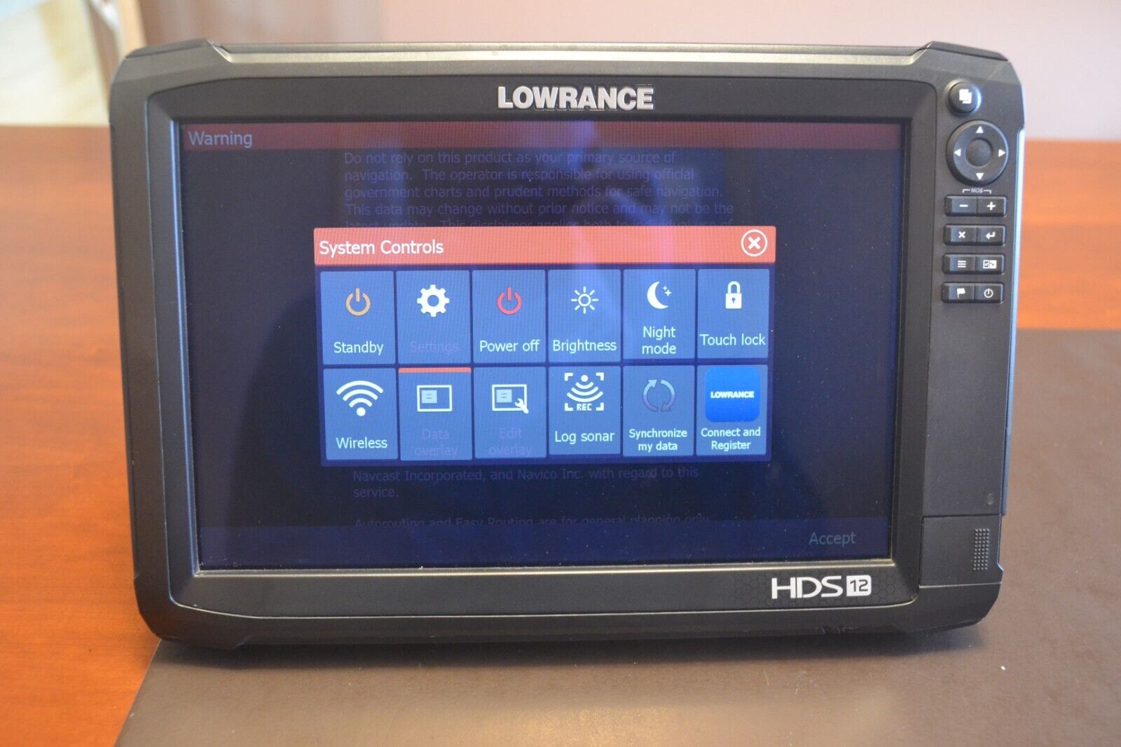 Lowrance HDS 12 Carbon Sonar/GPS/Chartplotter - v23.3