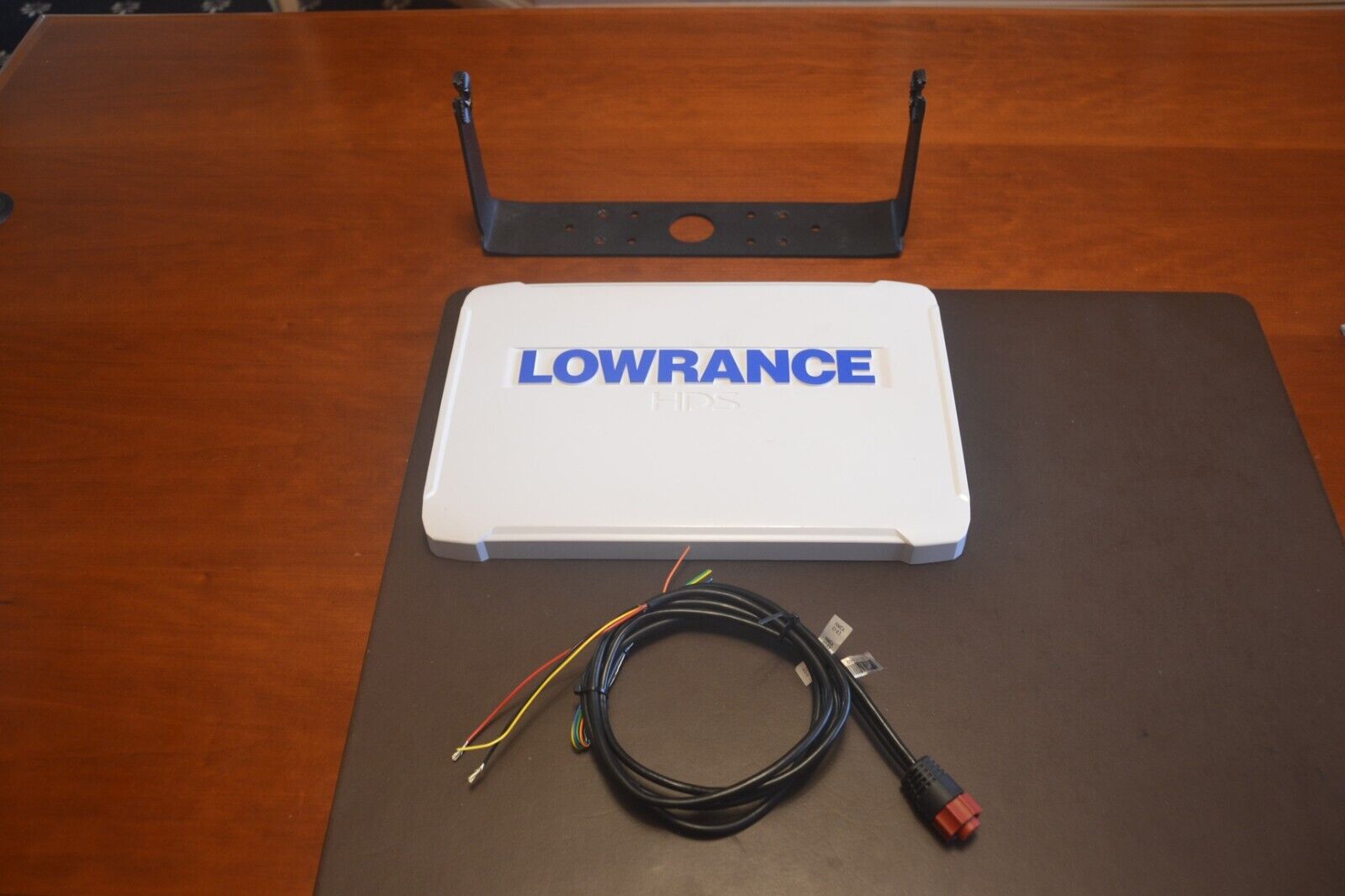 Lowrance HDS 12 Carbon Sonar/GPS/Chartplotter - v23.3