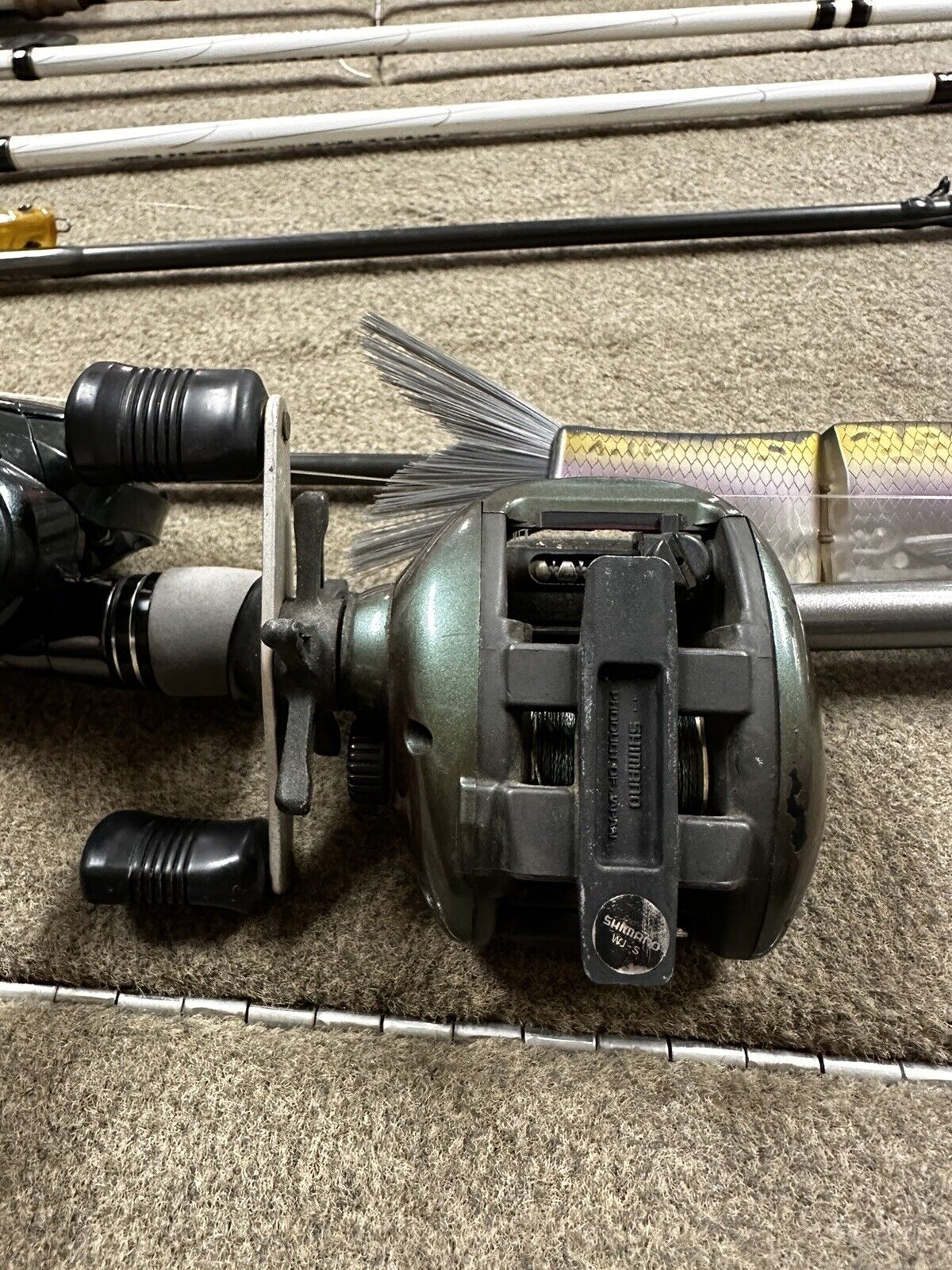 Shimano Baitcasting Reel - Right Hand