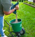 Andersons 10-10-10 Balanced Fertilizer with Iron