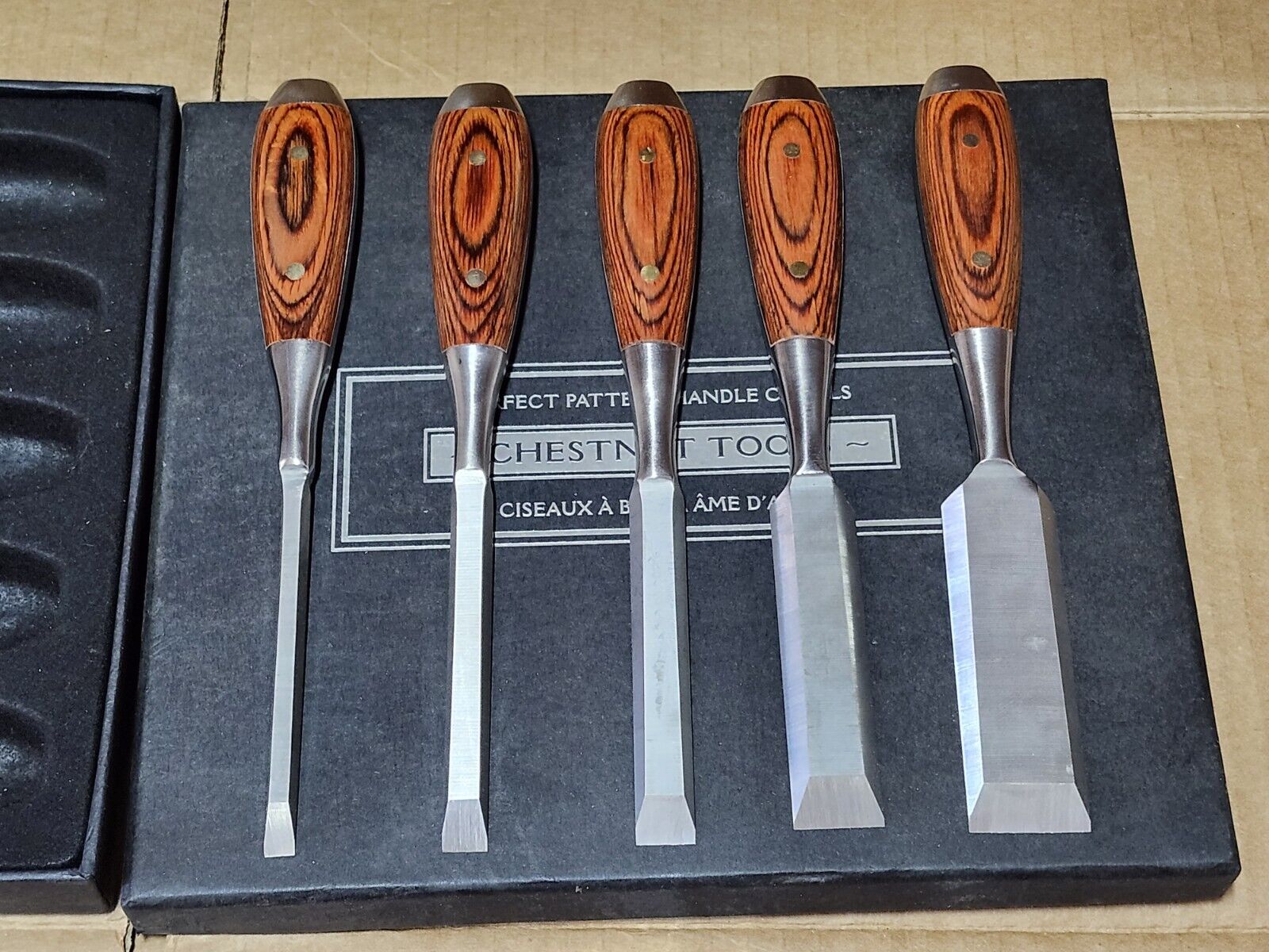 Chestnut Tools Pattern Handled Wood Chisel Set