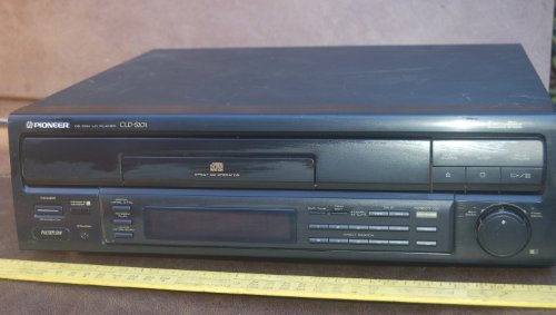 Pioneer LaserDisc & CD Player CLD-S201 Model