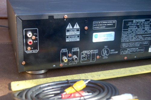 Pioneer LaserDisc & CD Player CLD-S201 Model