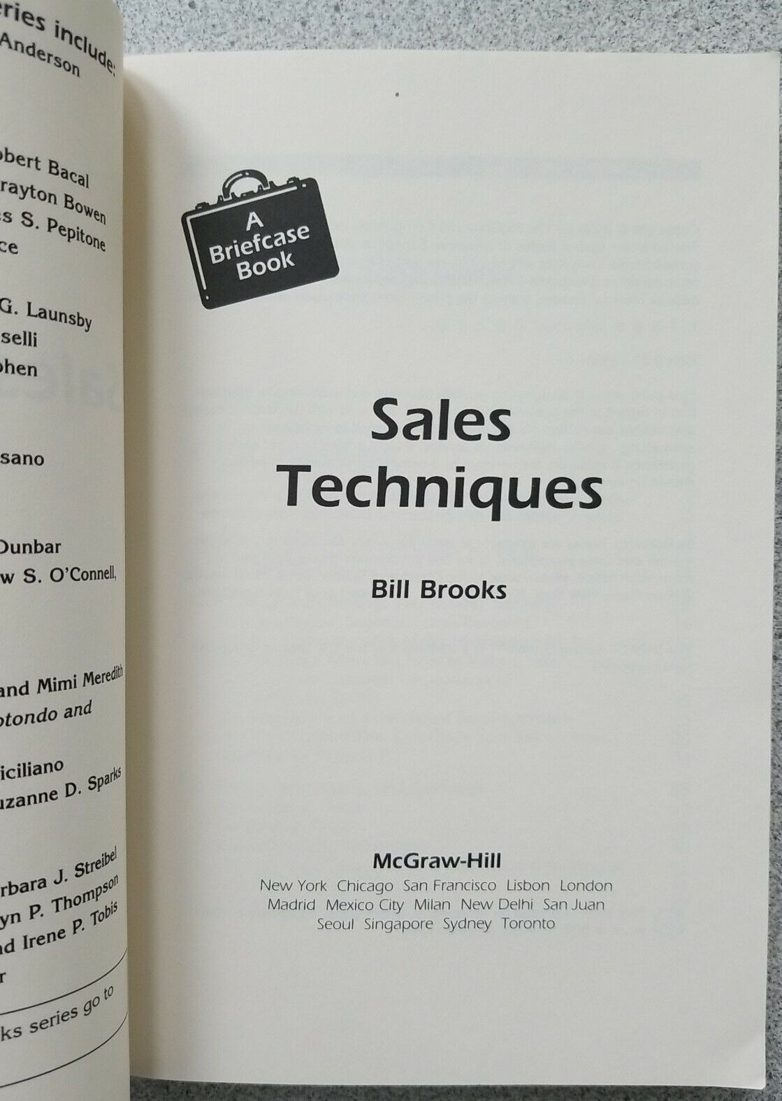 Sales Techniques (Briefcase Books Series)