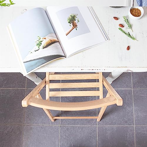 Harbour Housewares Beech Wood Folding Chair - Natural