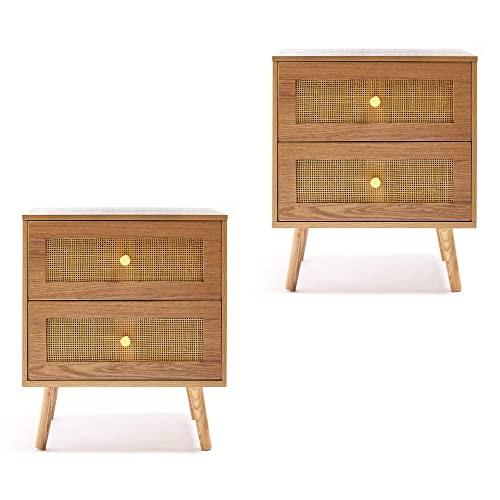 BTFY Rattan Bedside Tables Set of 2 - Nightstands w/Wood Veneer - Wicker Bedside Cabinets - Scandi Style 2 Drawer Bedside Tables for Bedroom w Tapered Legs & Gold Handles - Side Tables Living Room