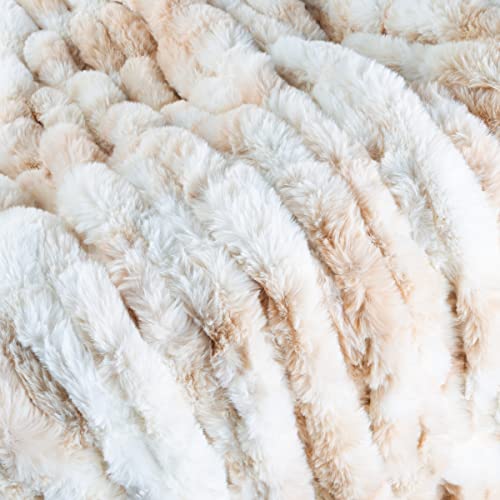 Luxurious Oversized Jacquard Faux Fur Blanket - Cream