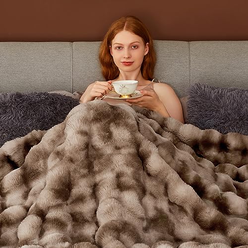 Touchat Luxury 1000GSM Faux Rabbit Fur Blanket, Brown
