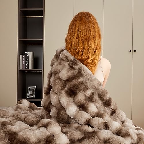 Touchat Luxury 1000GSM Faux Rabbit Fur Blanket, Brown