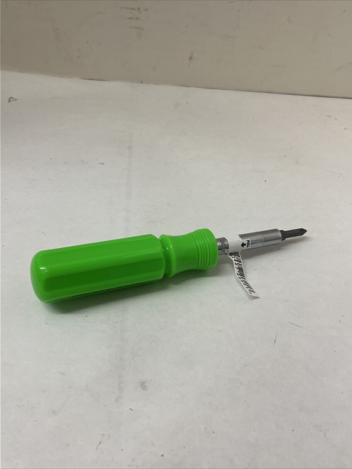 Lutz 6-IN-1 Screwdriver by Gorilla Glue (Green) ** See Description **
