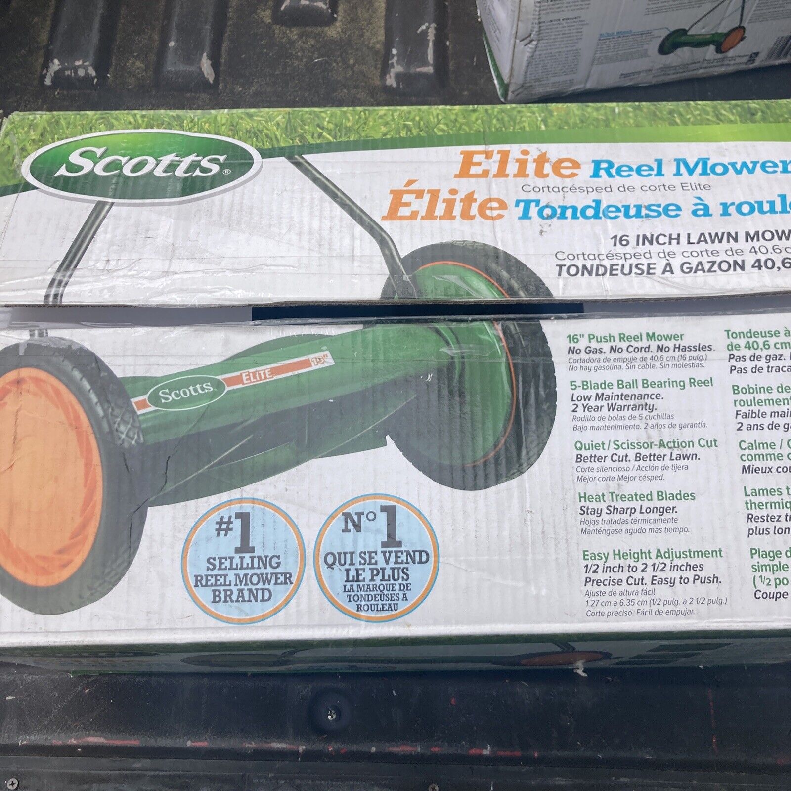 Scott's 16 in. Manual Walk Behind Push Reel Lawn Mower USED