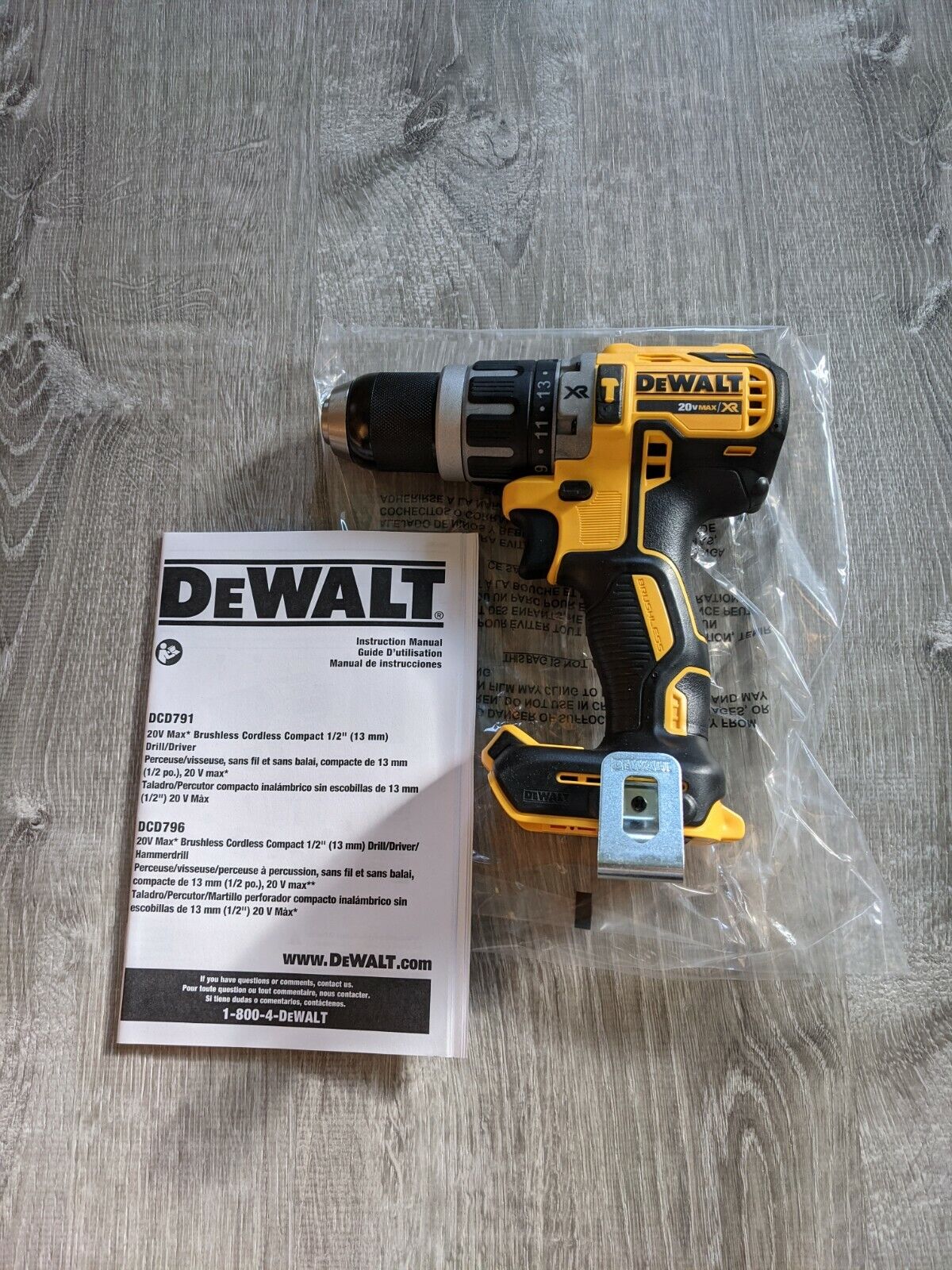 New Dewalt DCD796 20V 20 Volt MAX XR Brushless 1/2" Hammer Drill / Drill Driver