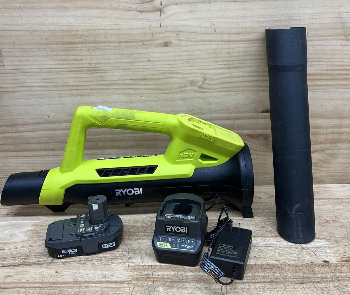 RYOBI P2109 200 CFM 18V Lithium-Ion Cordless Leaf Blower/Sweeper USED - P6-17