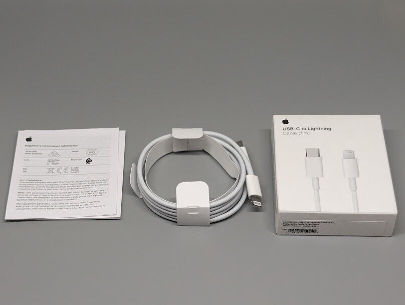 Genuine Apple 1m USB Type-C to Lightning Cable Charging MM0A3AM/A - Open Box