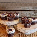 40PCS Edible Halloween Bat Cupcake Toppers Edible Wafer Paper Bat Halloween Cupcake Picks for Baby Shower Kids Halloween Theme Birthday Party Cake Decorations Supplies Pink (cockroach)