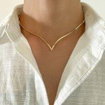 V-Shaped Copper Snake Chain Necklace - Personalized Style