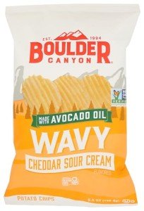 BOULDER CANYON Wavy Cheddar Sour Cream Potato Chips, 5.5 OZ