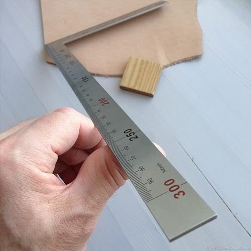 Auniwaig Right Angle Ruler 150 x 300mm Metric Stainless Steel Scale L Shape 90 Degree Square Layout Measuring Tool for Carpenter Engineer 1 pcs