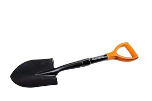 BLACK+DECKER 67 cm Carbon Steel Shovel