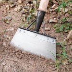 8.26-Inch Multifunctional Garden Cleaning Shovel Scraper