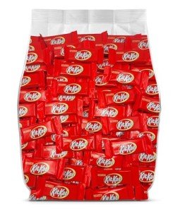 KitKat Milk Chocolate Snack Size Bars - 60 Individually Wrapped KitKat Candy Bars - Kit Kat Snack Size Candy Bulk Bag Perfect for Snacking, Sharing and Parties - Kit Kat Bulk - 2 Pounds of KitKats
