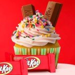 KitKat Milk Chocolate Snack Size Bars - 60 Individually Wrapped KitKat Candy Bars - Kit Kat Snack Size Candy Bulk Bag Perfect for Snacking, Sharing and Parties - Kit Kat Bulk - 2 Pounds of KitKats