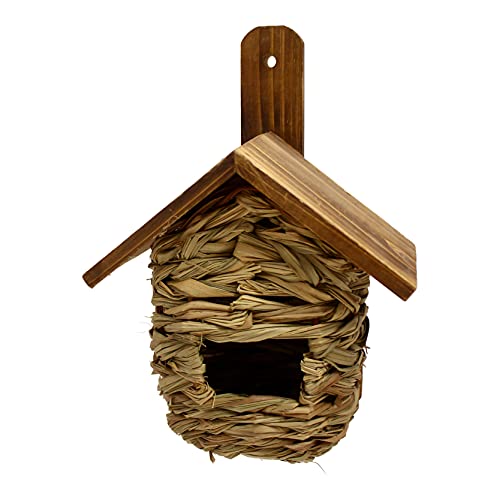 Hanging Grass Roosting Pockets and Houses - Post Mounted
