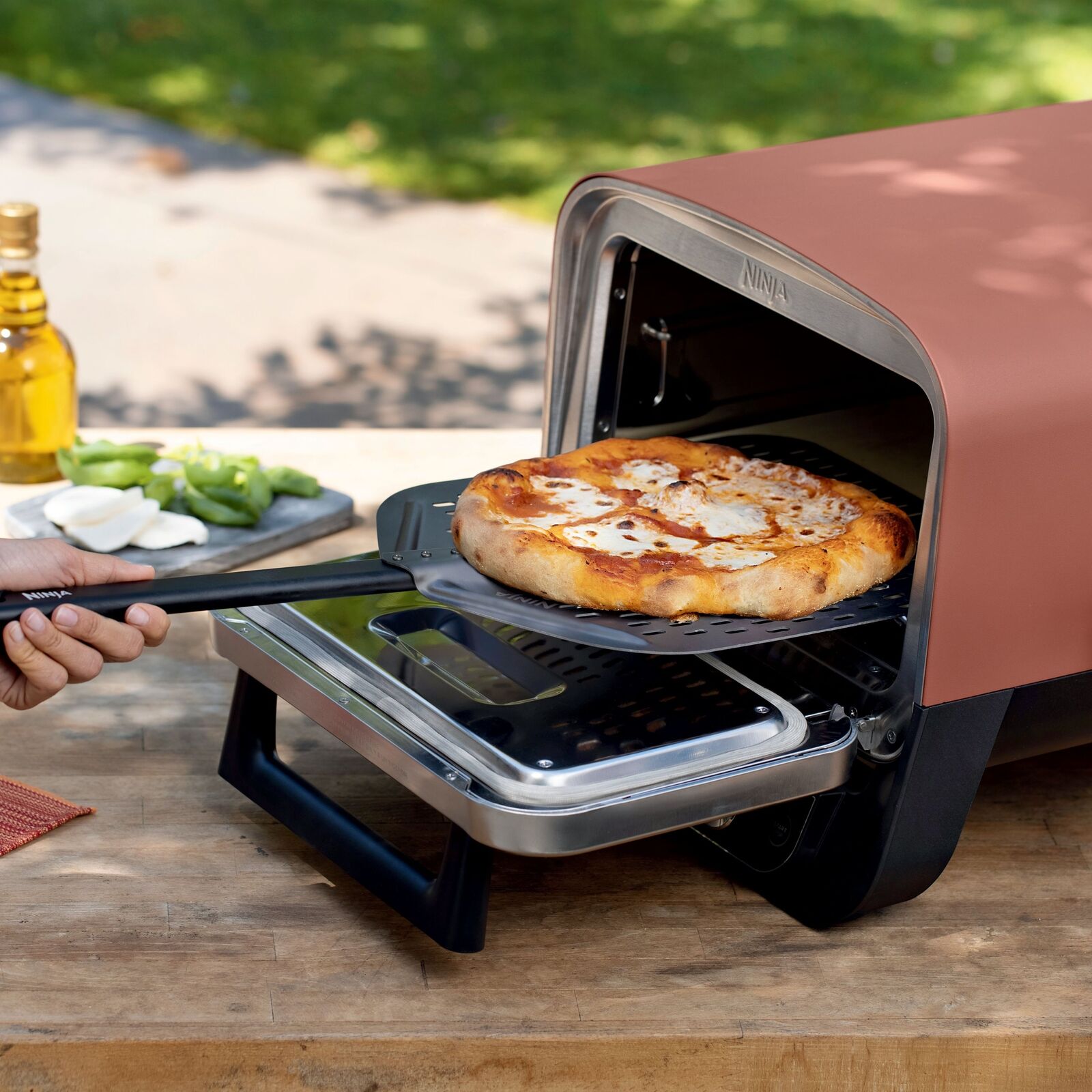 Ninja 8-in-1 Outdoor Pizza Oven: 700°F