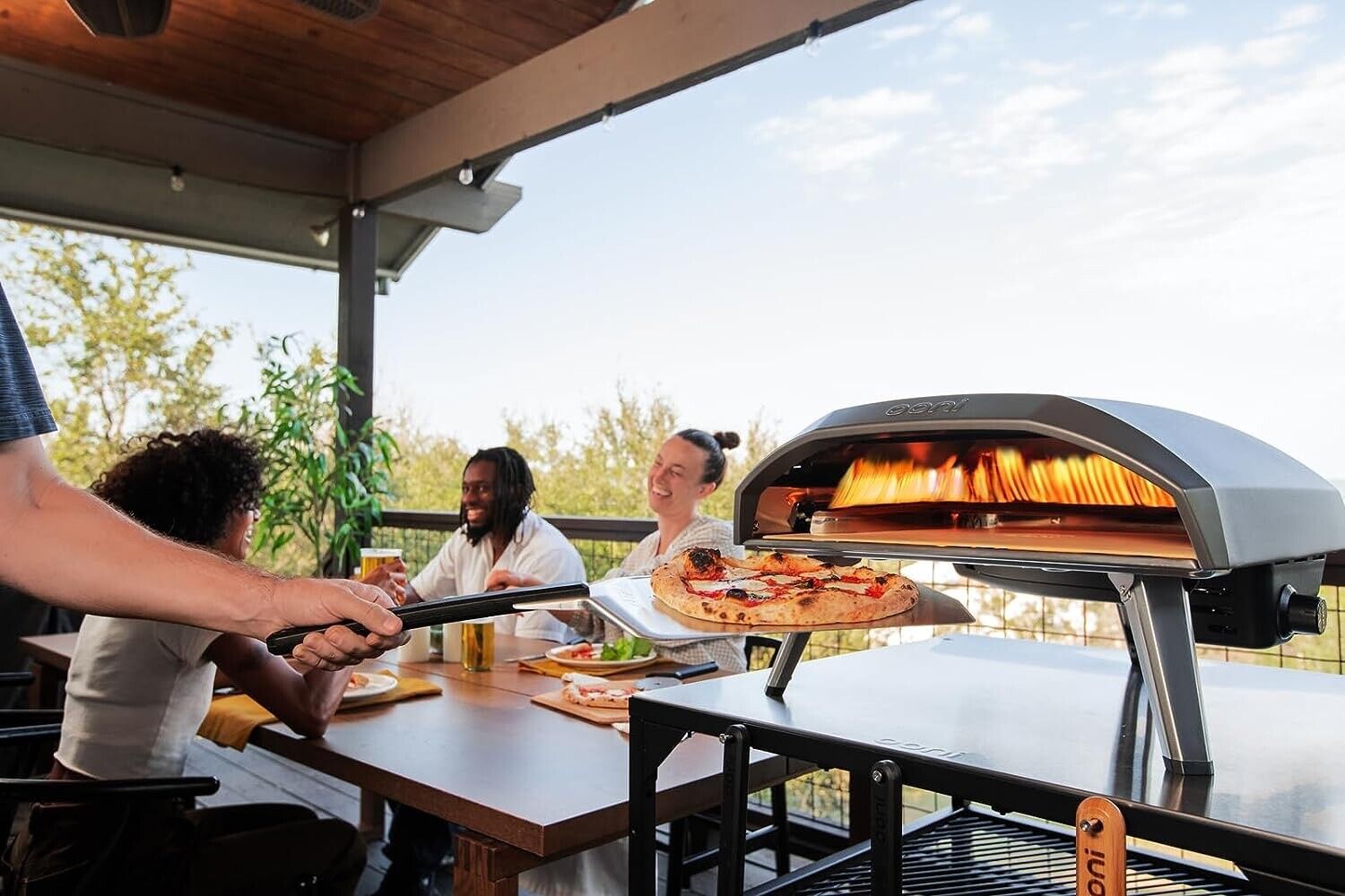 Ooni Koda 16 Gas Pizza Oven - Portable Grilling