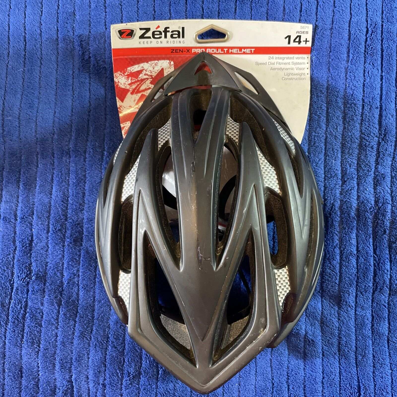 Zefal Adult Black Bike Helmet (Universal Fit, 24 Vents, Ages 14+)