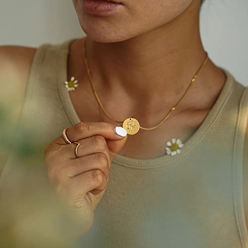 Gold Birth Flower Coin Necklace - April Daisy