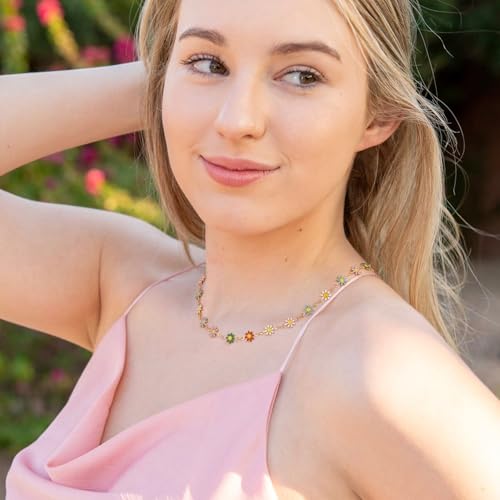 Dainty Gold Daisy Choker Necklace for Women