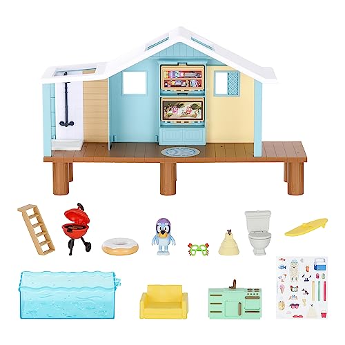 BLUEY Beach Cabin Playset with Exclusive Goggles Figure