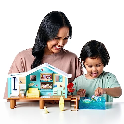 BLUEY Beach Cabin Playset with Exclusive Goggles Figure