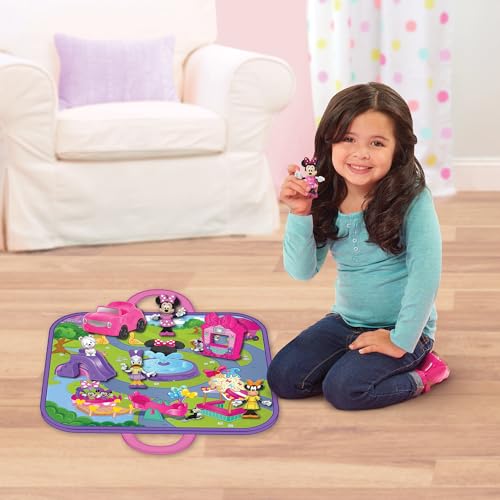 Minnie Mouse Around the Town Play Mat Set